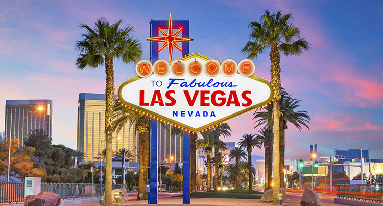 A welcome sign at the beginning of the boulevard